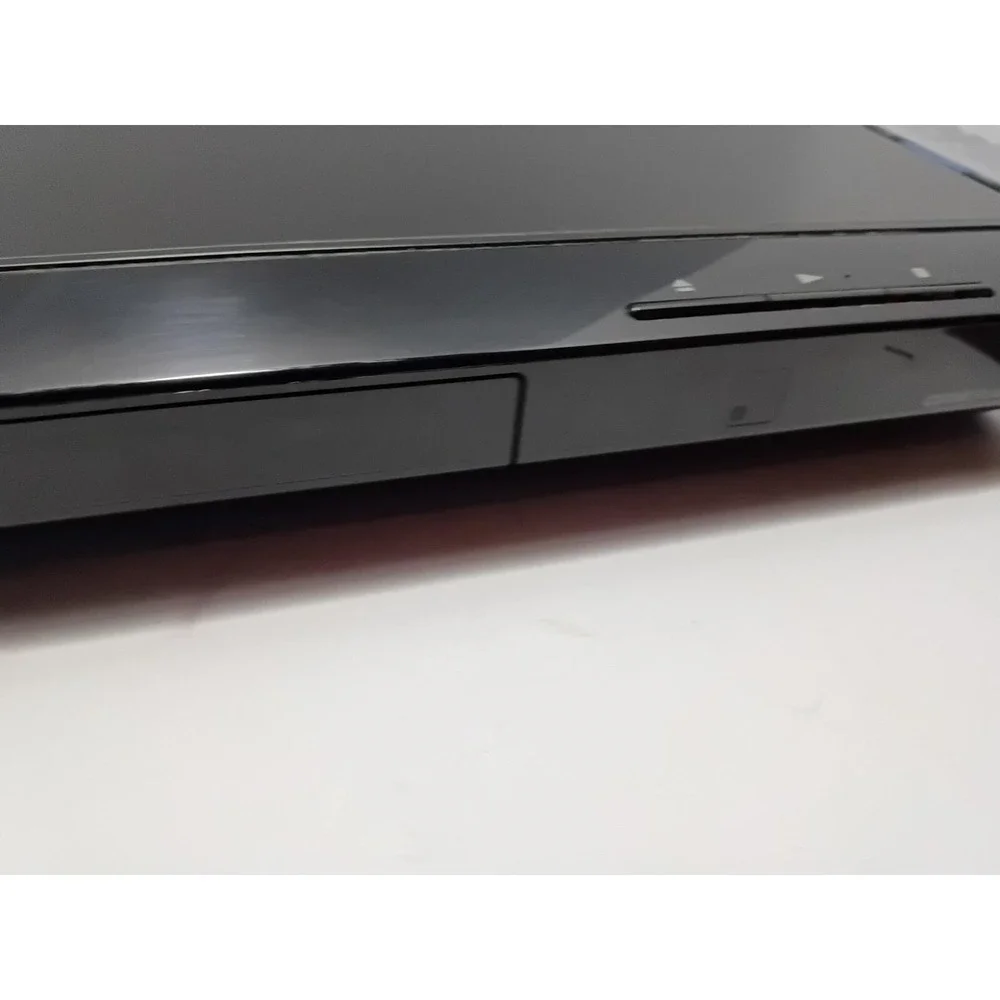 Sony DVP-SR201P DVD Player w remote and cables